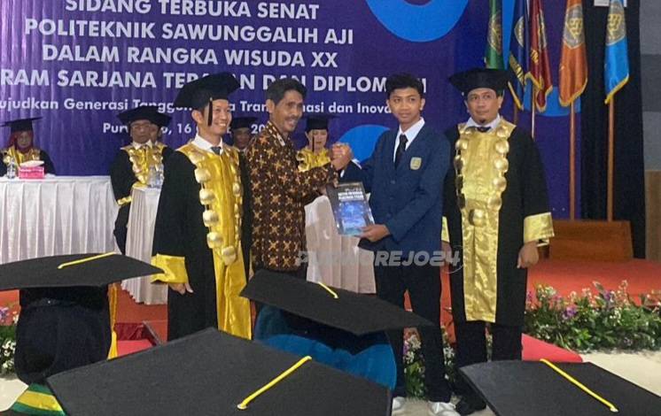 launching Aplikasi IMPAS dslam wisuda mahasiswa Polsa Kutoarjo, di ganeca convention hall, Purworejo, pada Kamis (16/10/2025)