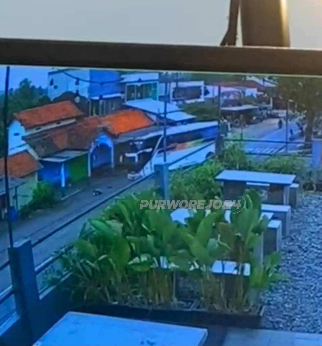 Cctv menunjukkan gambar kecelakaan
