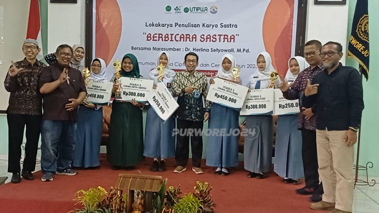 Foto bersama para pemenang lomba