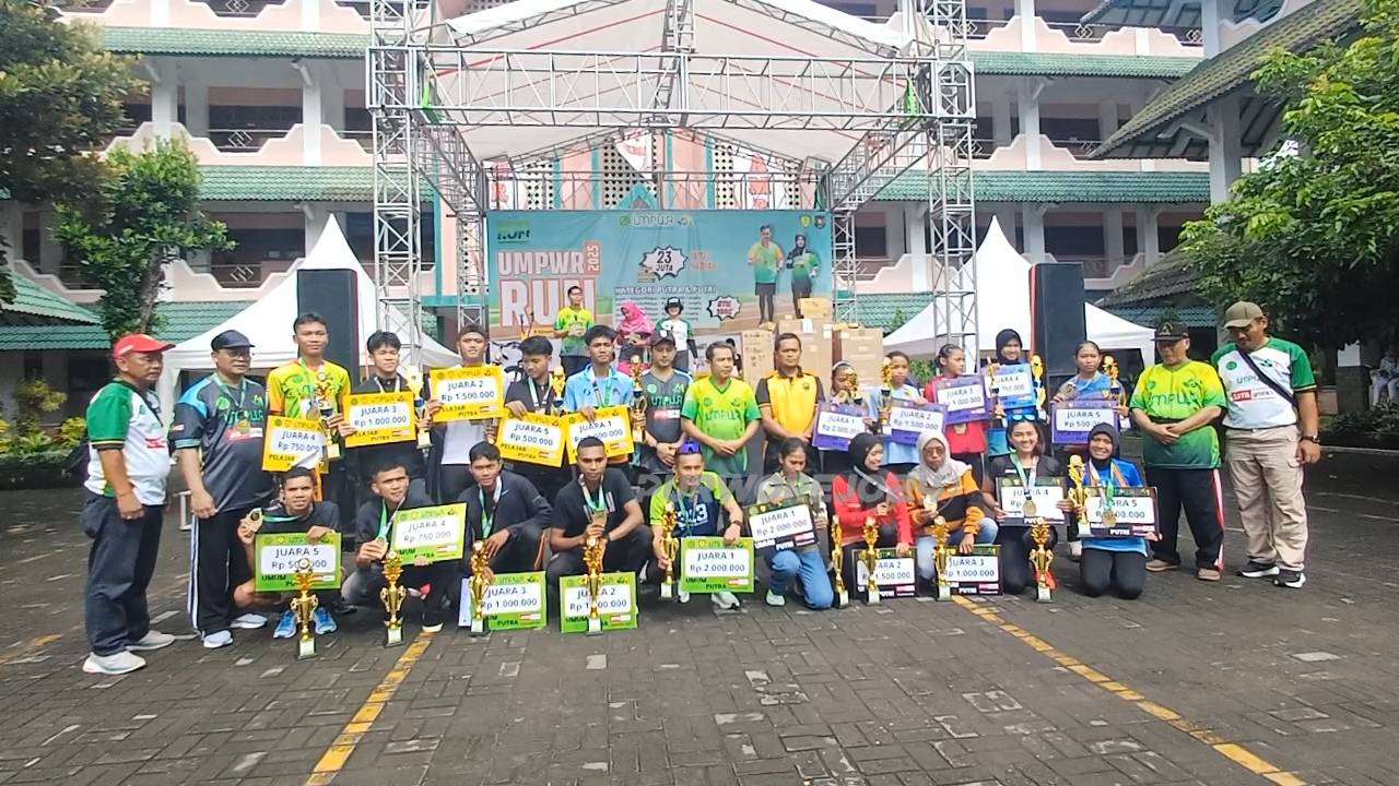 Foto bersama para juara