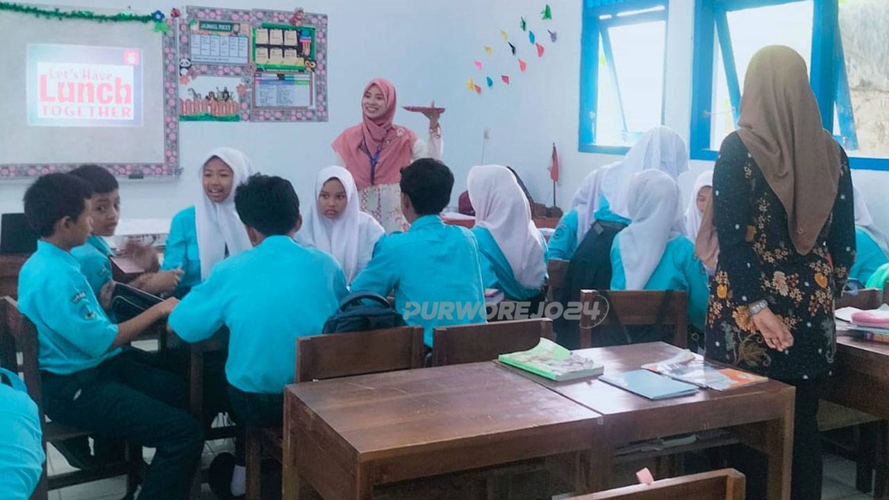 Gerakan Literasi Sekolah SD Kaliglagah