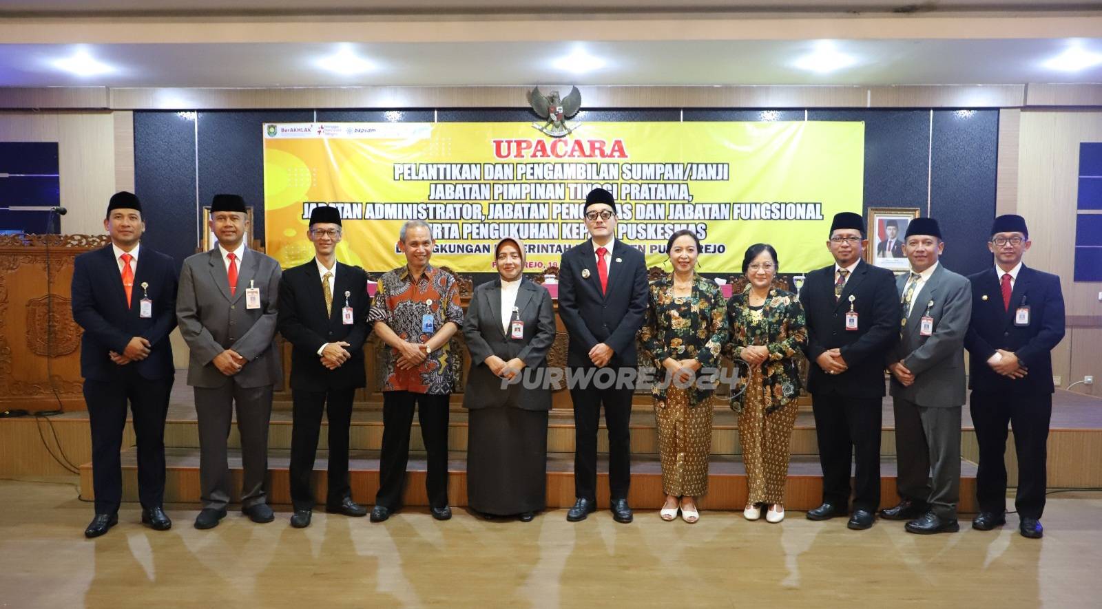 Foto bersama usai pelantikan
