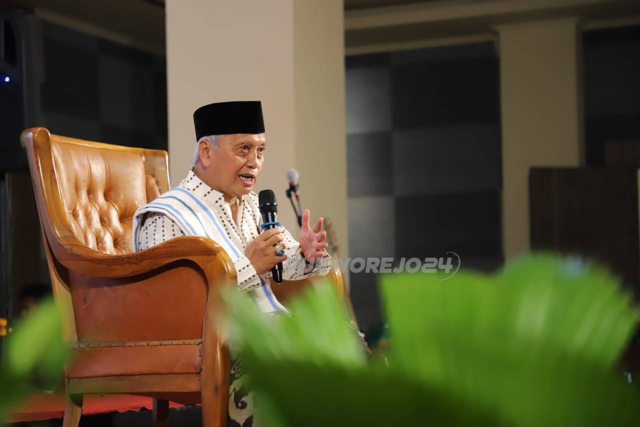 KH. Achmad Chalwani Nawawi