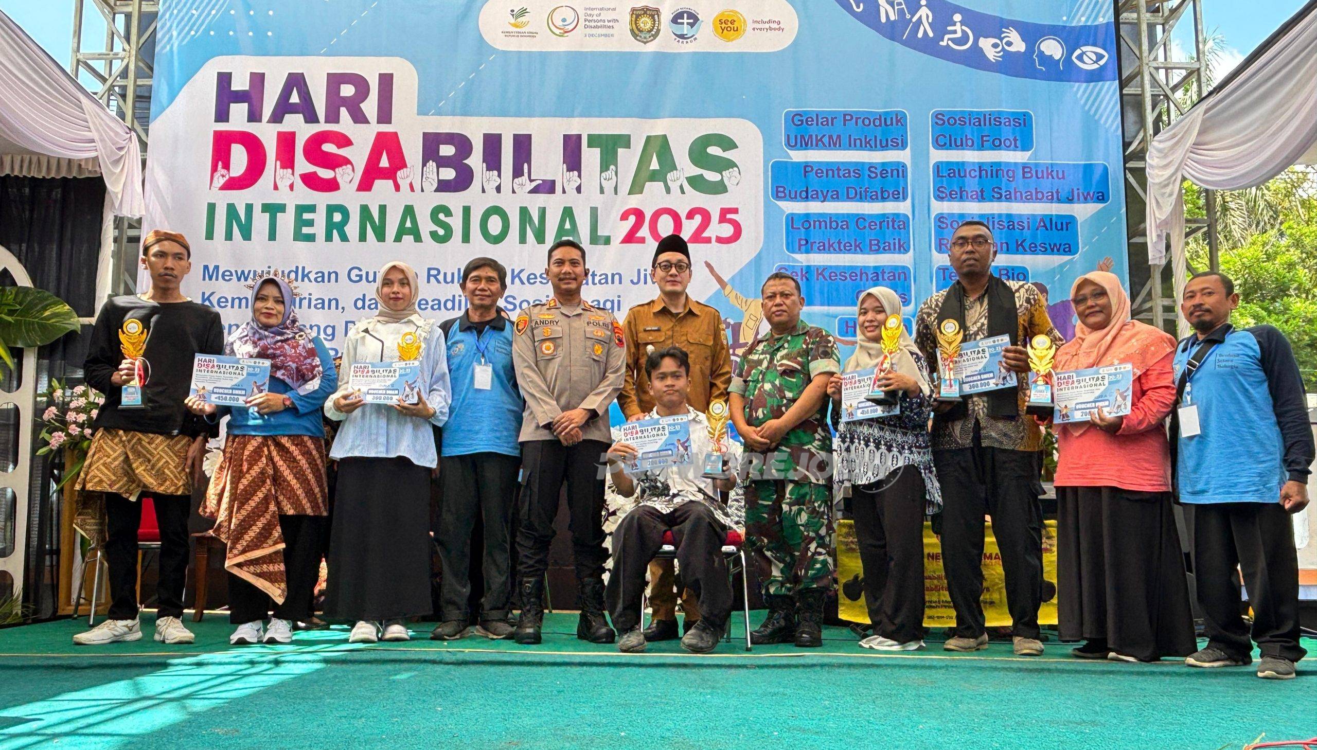 Foto bersama saat kegiatan
