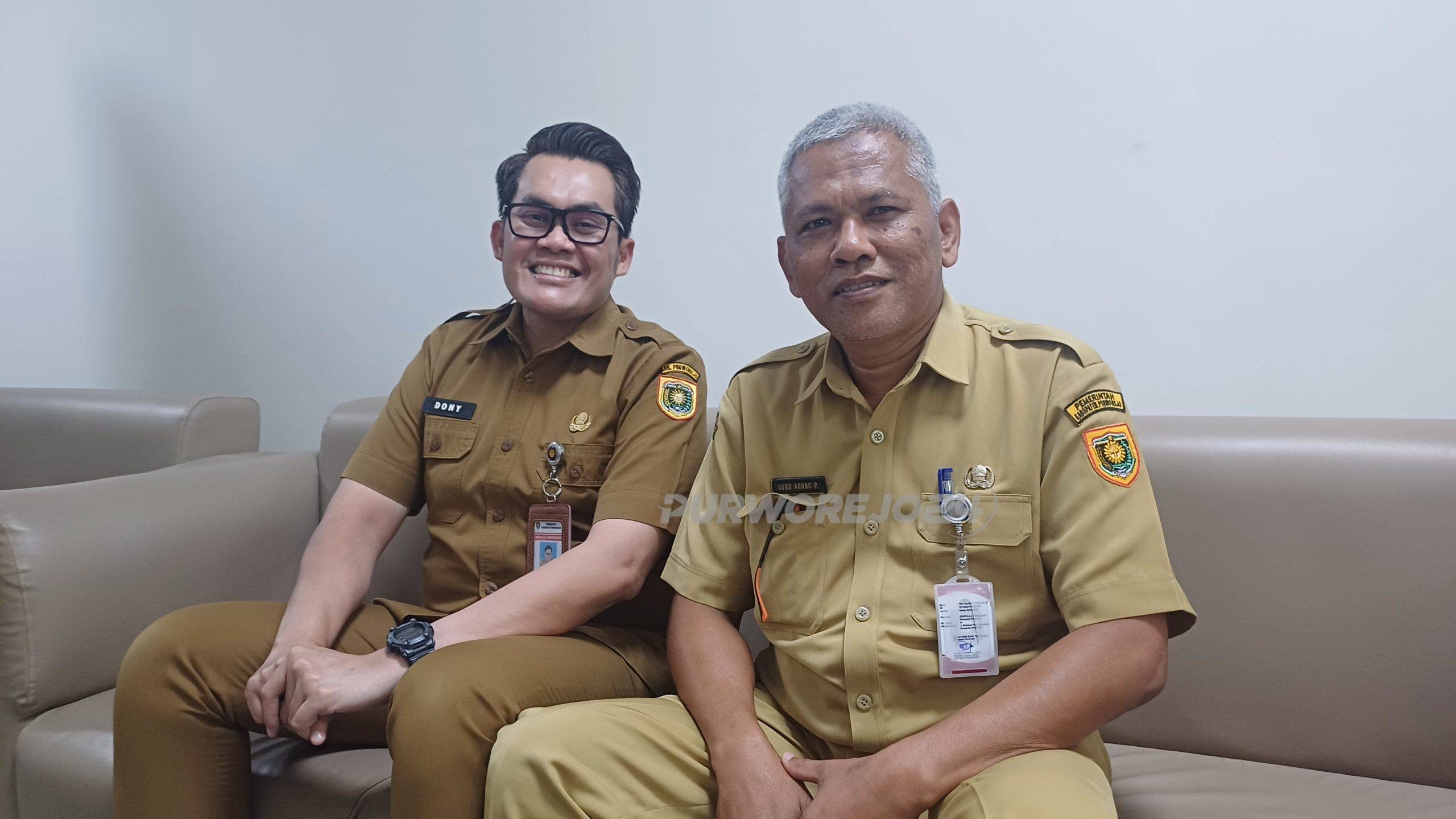 Direktur RSUD R.A.A. Tjokronegoro Purworejo, dr. Dony Prihartanto, M.P.H. bersama Kepala Bagian Sekretariat RSUD RAA Tjokronegoro, Heru Agung P.