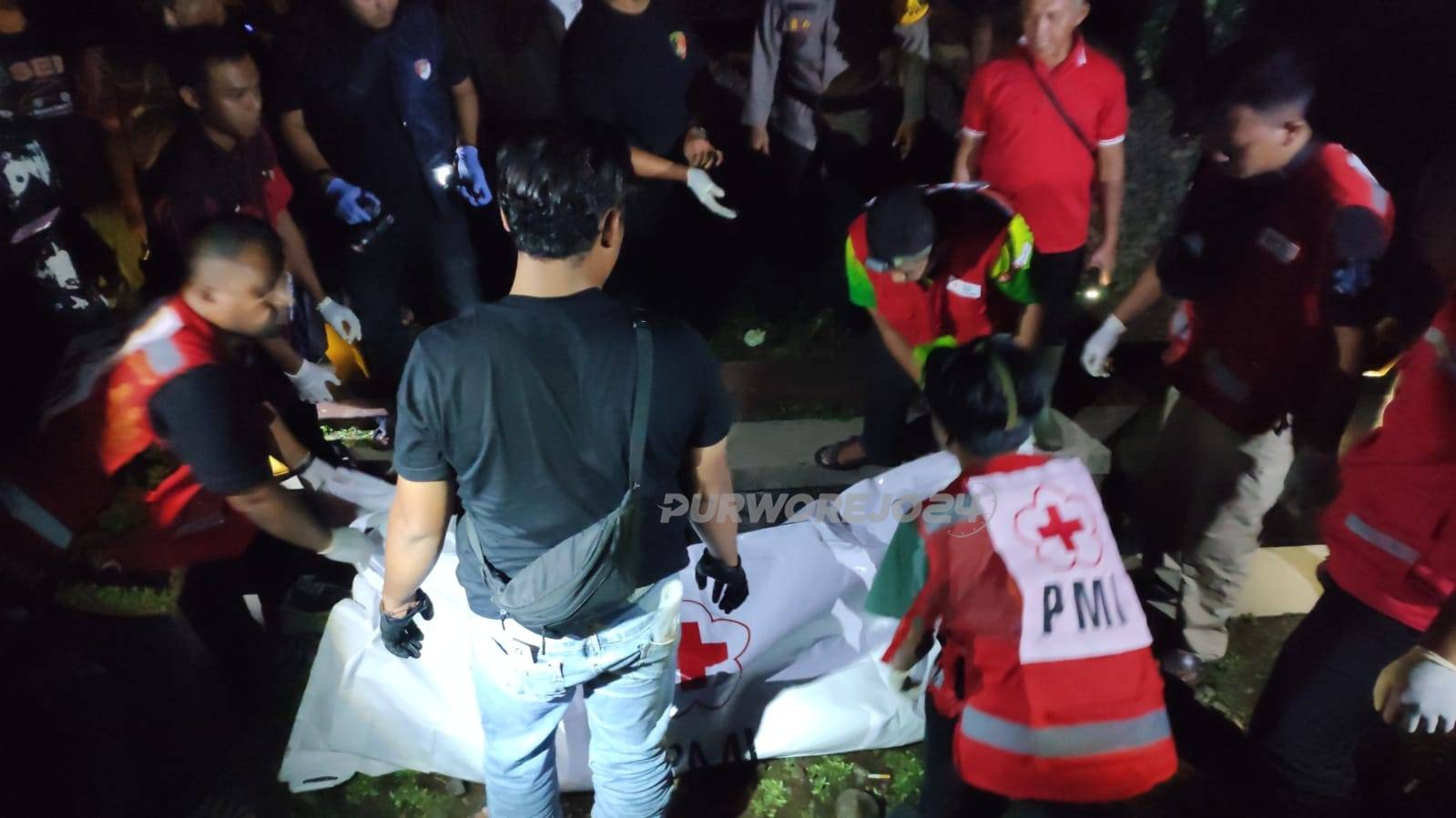 Saat evakuasi korban