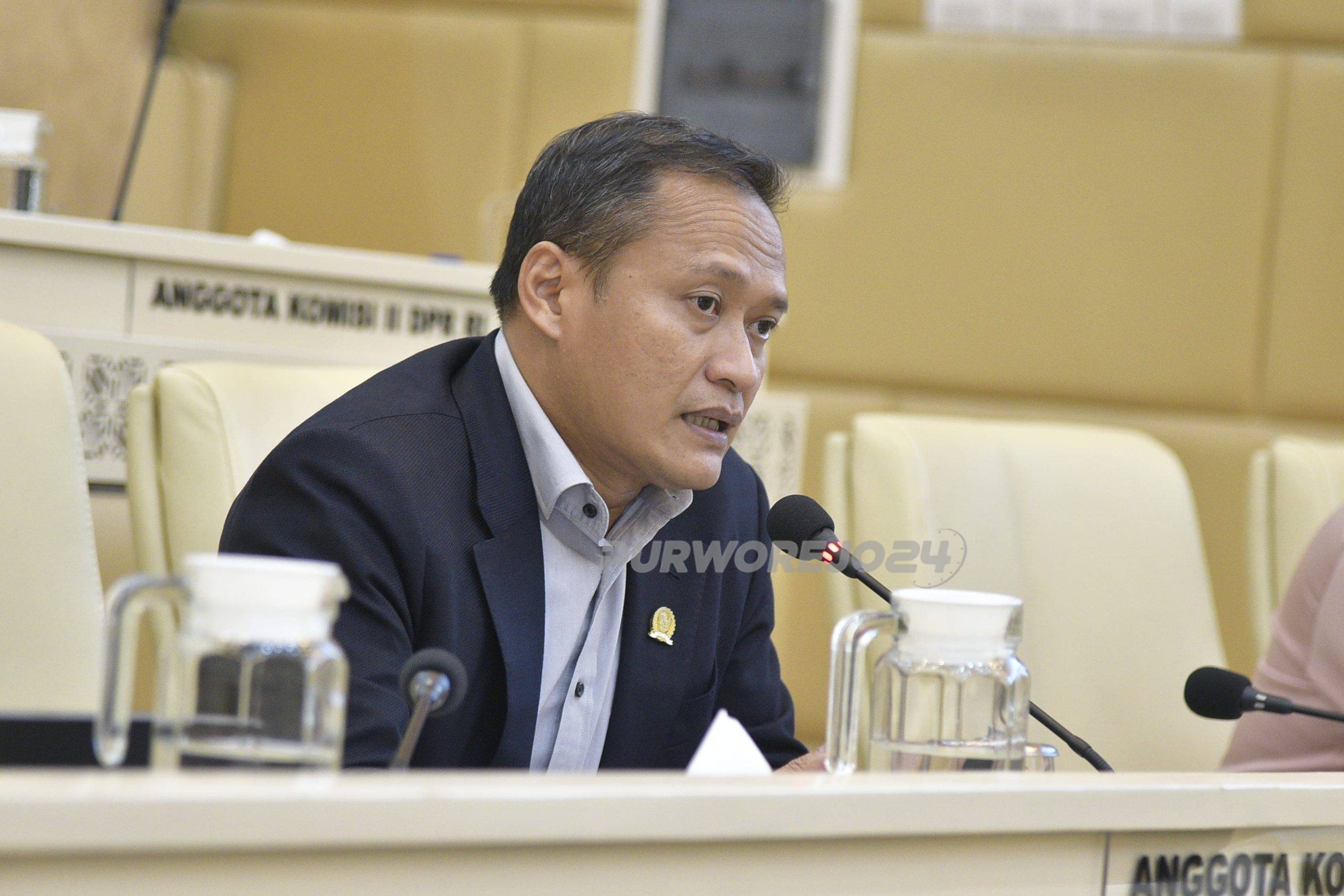 Azis Subekti,