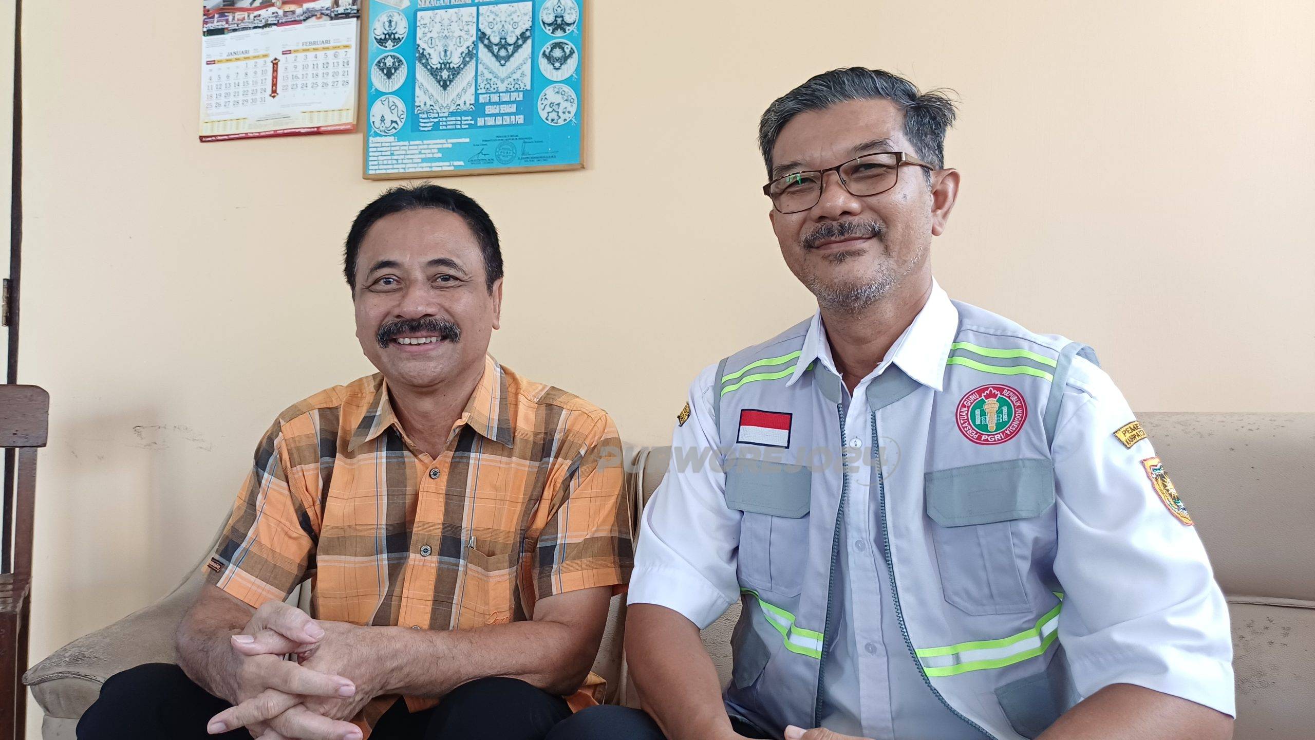 Ketua dan sekretaris PGRI Purworejo