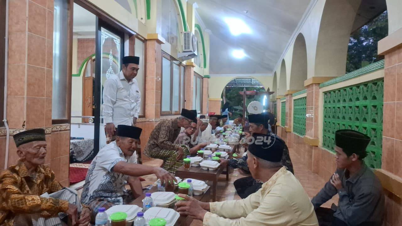 Saat buka bersama