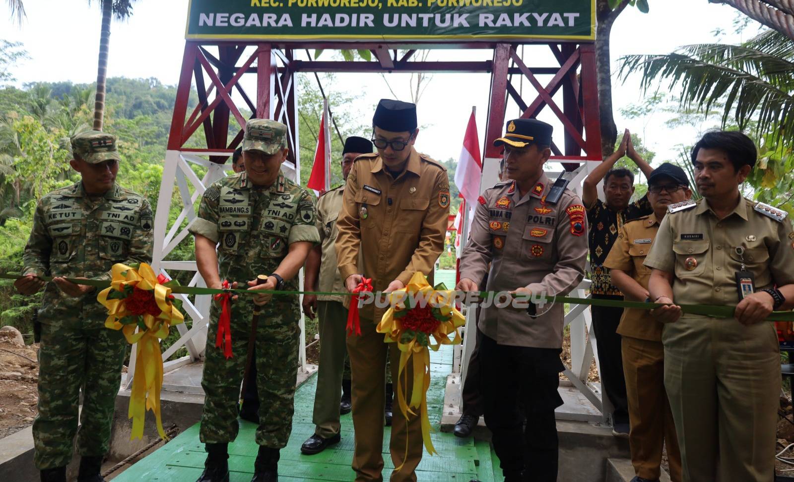 Saat peresmian jembatan