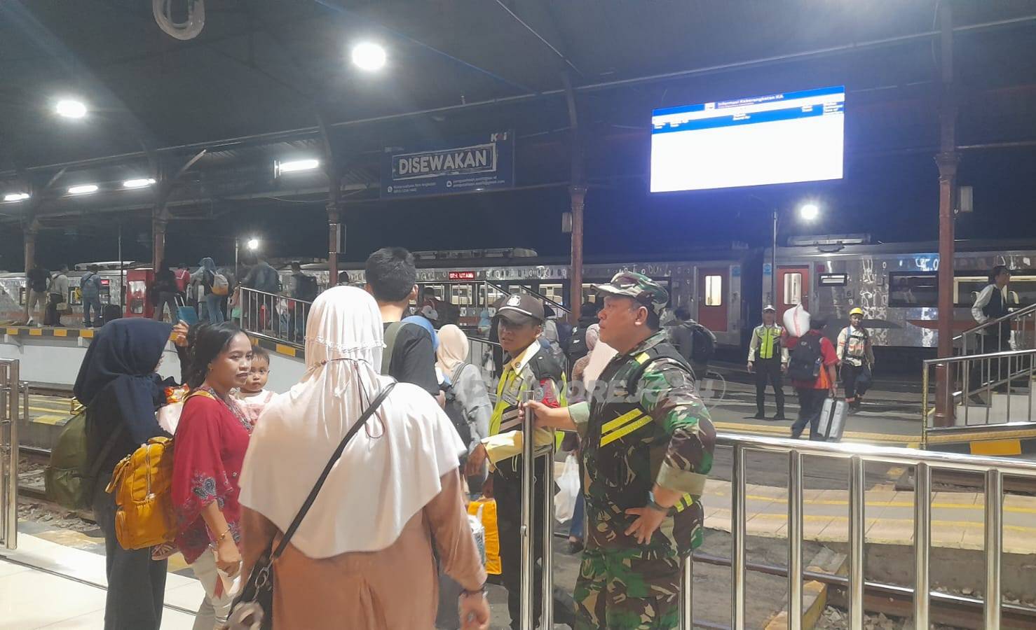 Pengamanan di stasiun Kutoarjo