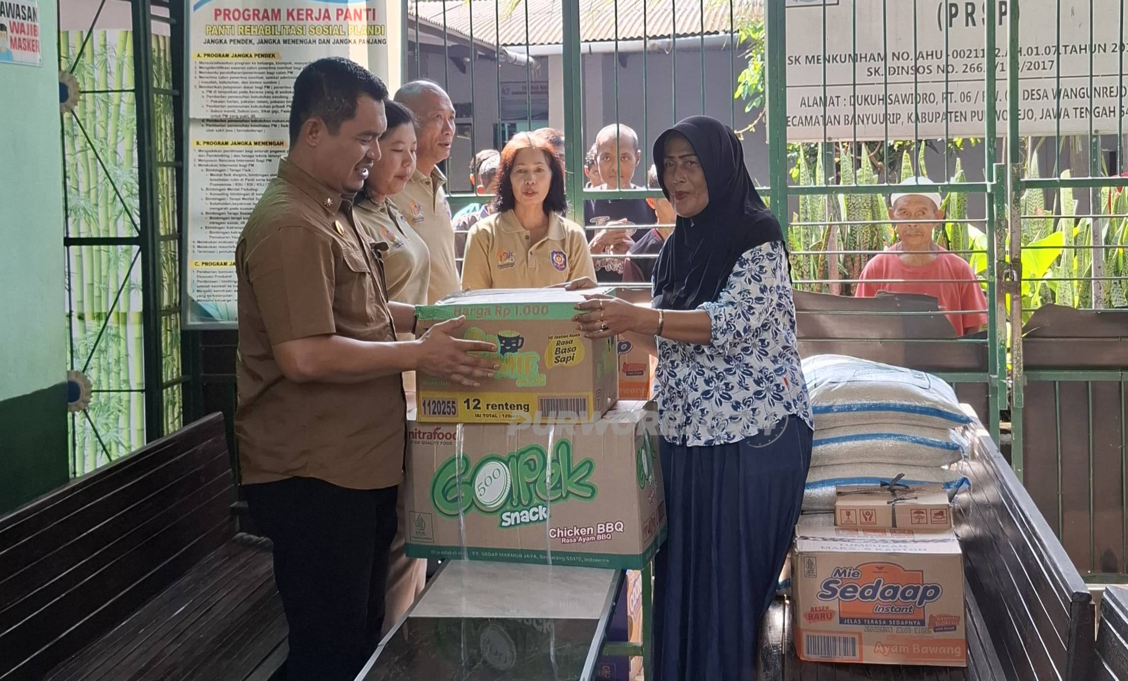 Baksos di Panti Rehabilitasi Plandi