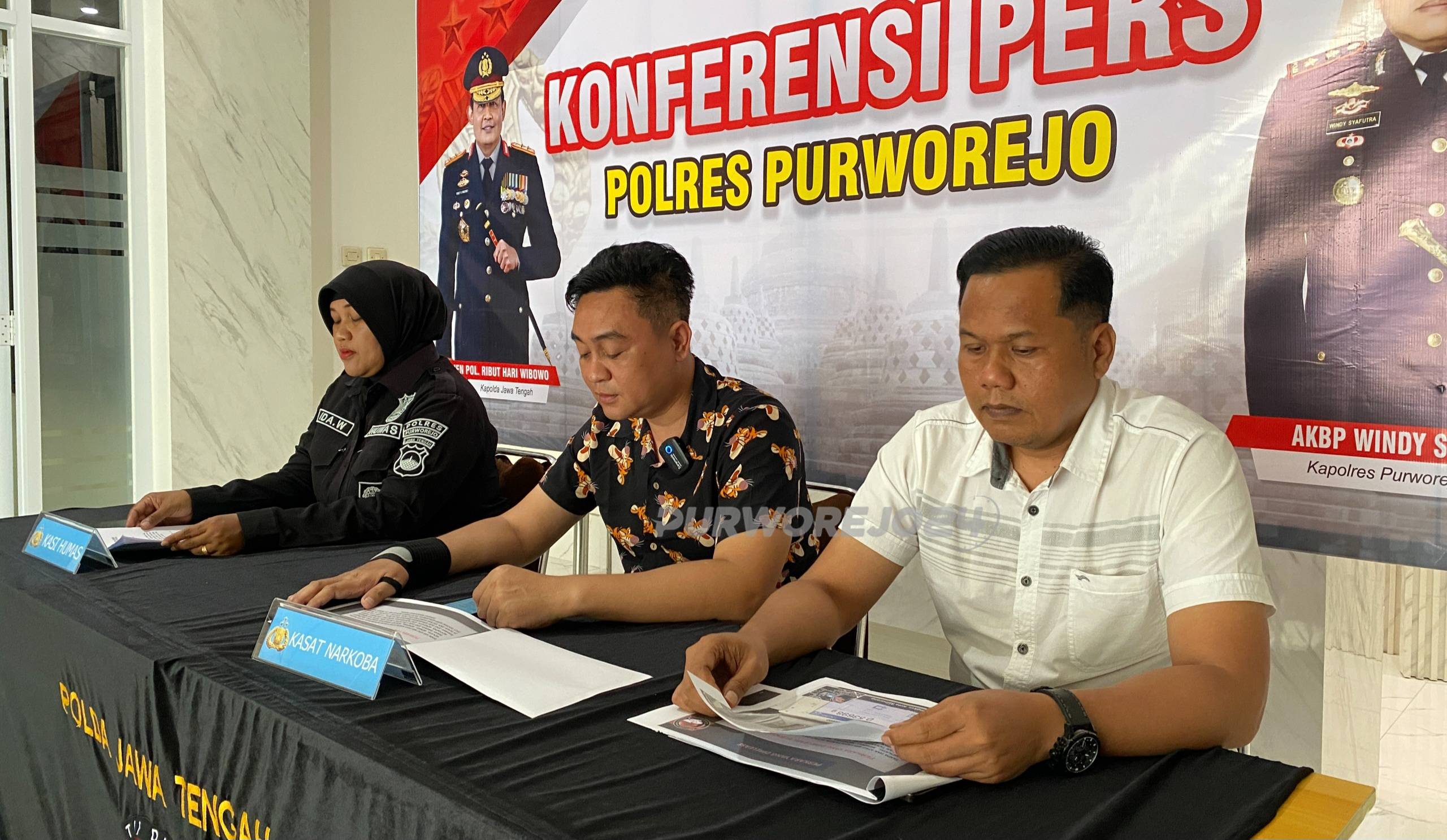 Saat konferensi pers