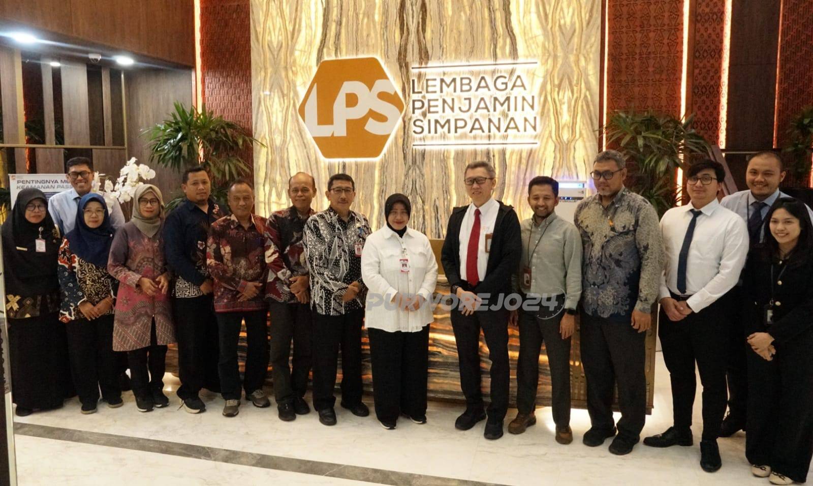 Foto bersama usai audiensi