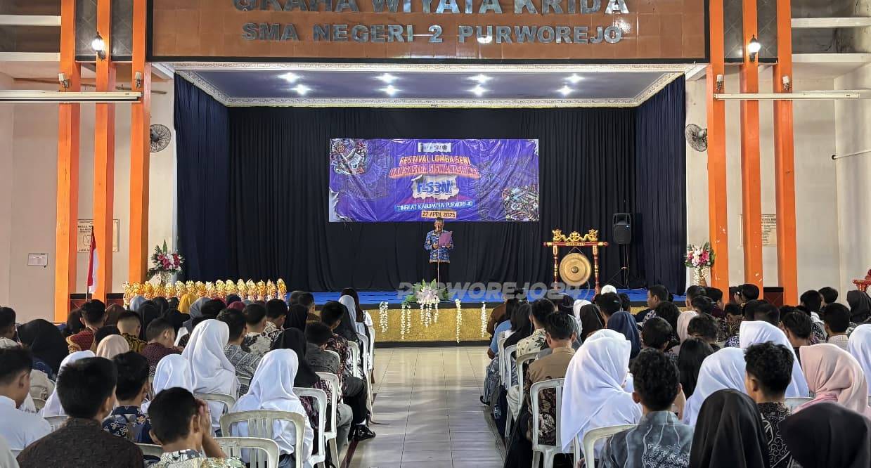 Suasana Pembukaan Seleksi Festival dan Lomba Seni Siswa Nasional (FLS3N) jenjang SMA/SMK/MA tingkat Kabupaten Purworejo tahun 2026 di SMAN 2 Purworejo, pada Senin (27/4/2026).