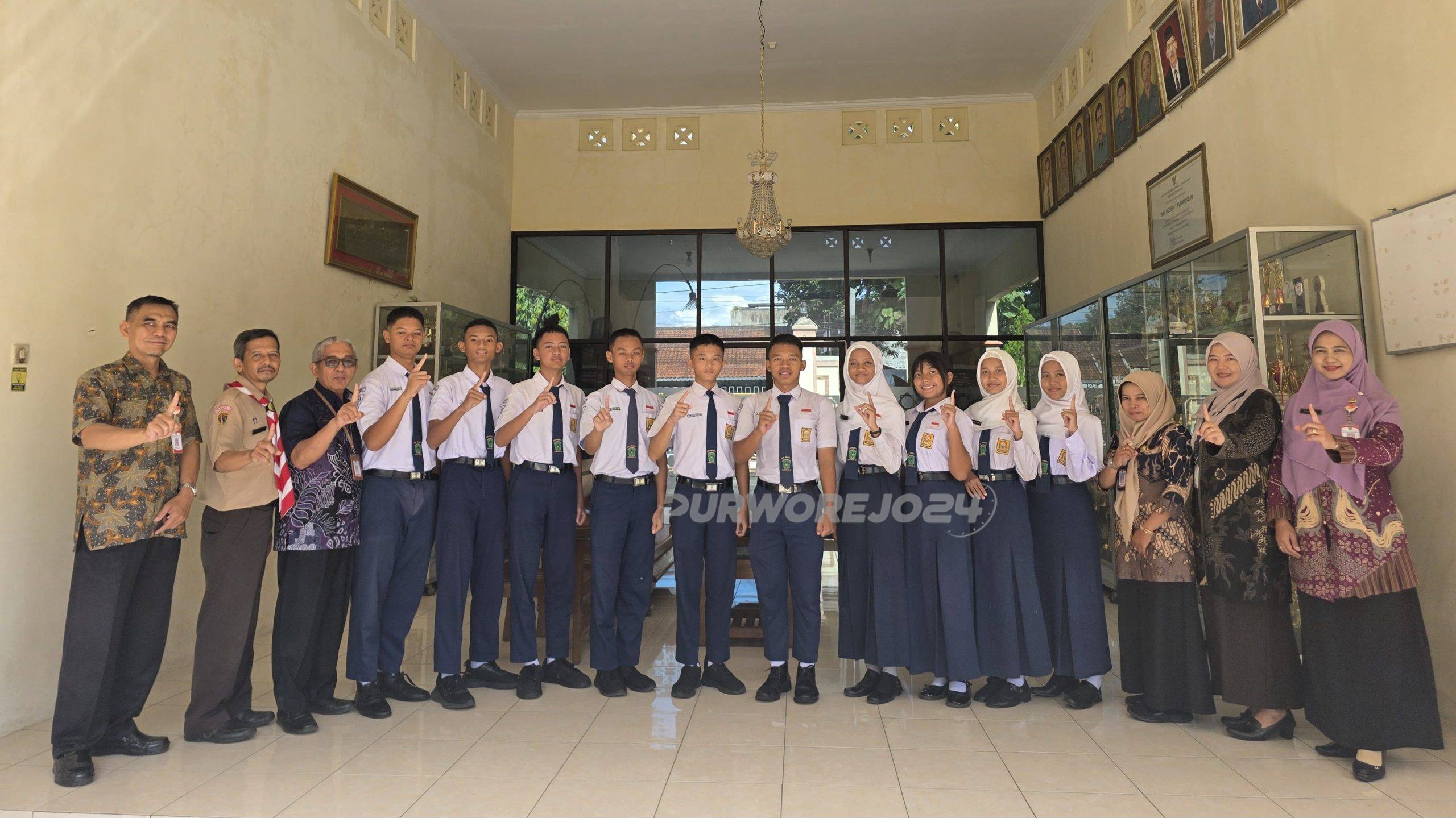 Siswa SMP Negeri 1 Purworejo