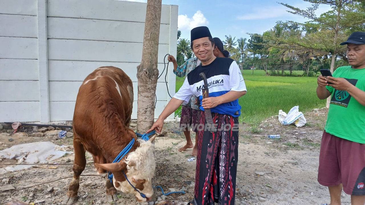 Rektor Universitas Ma'arif Nahdlatul Ulama Kebumen, Dr. H. Imam Satibi