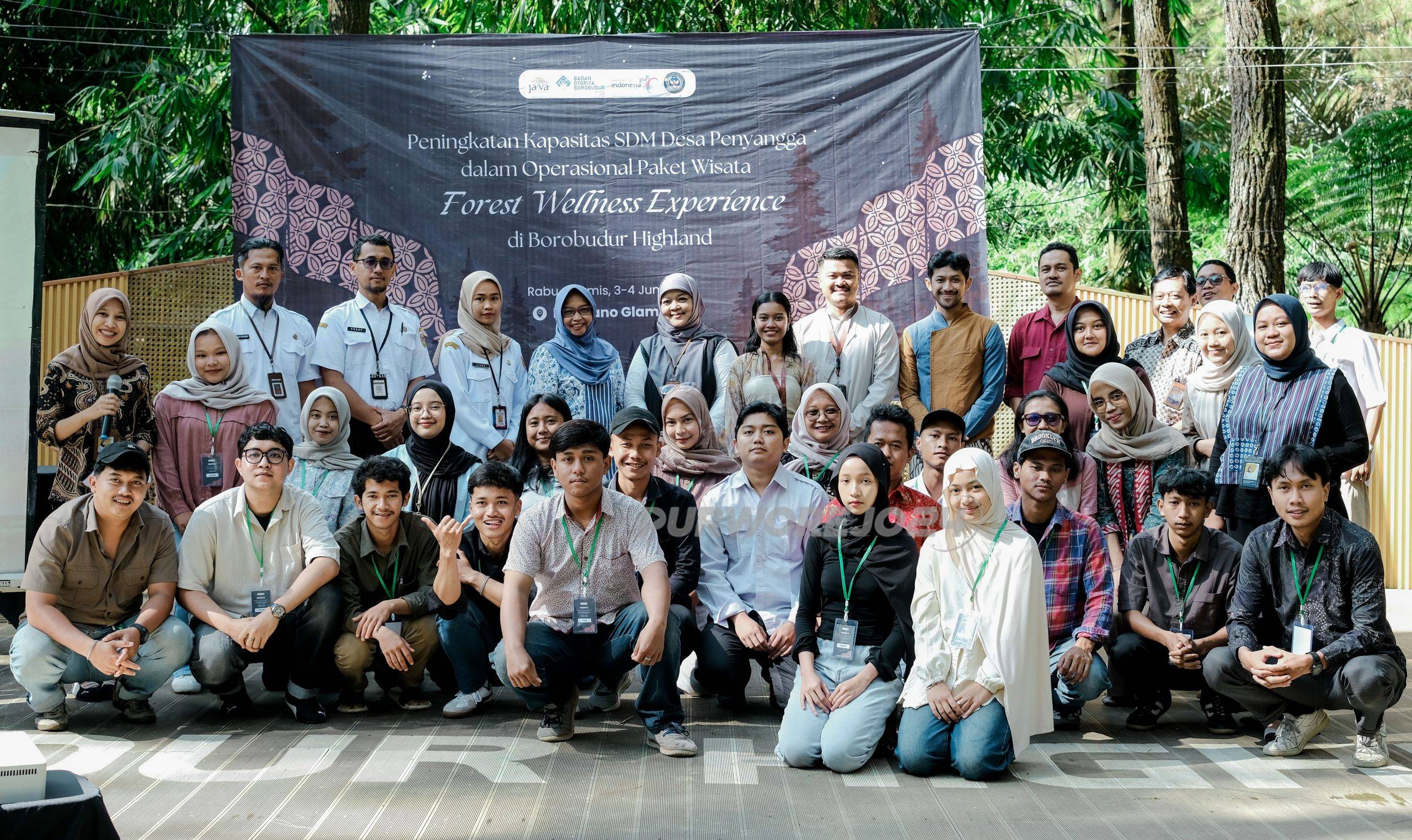 Foto bersama disela kegiatan