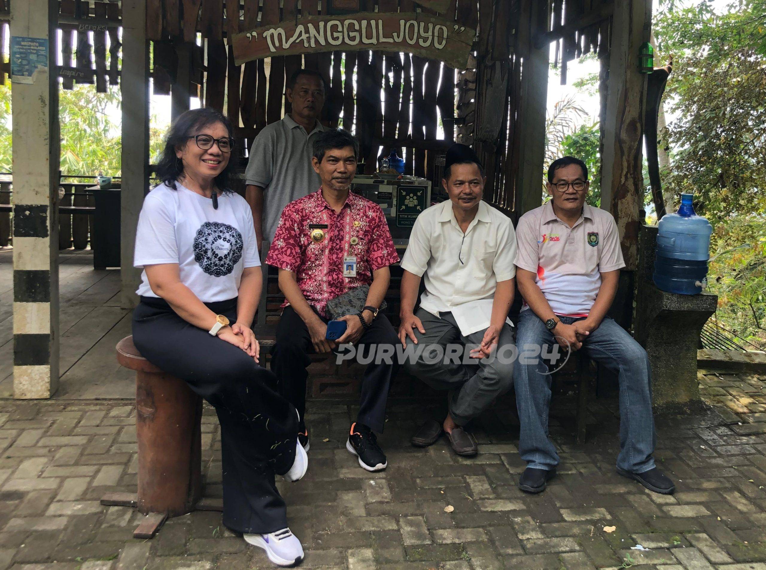 Saat kunjungan di Desa Cacaban