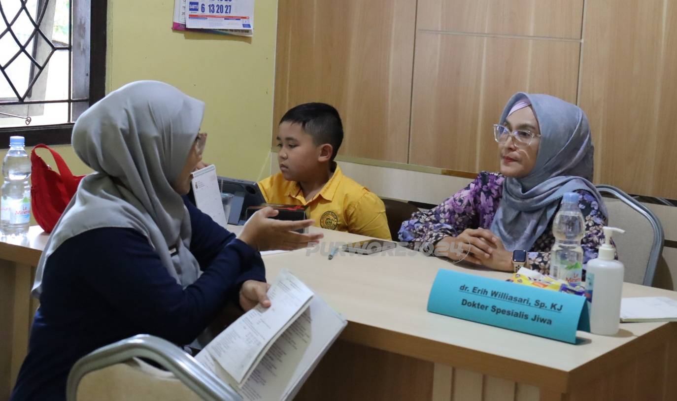 Kegiatan (Dokter Spesialis Keliling) di Balai Desa Grabag, Senin (29/6/2026).