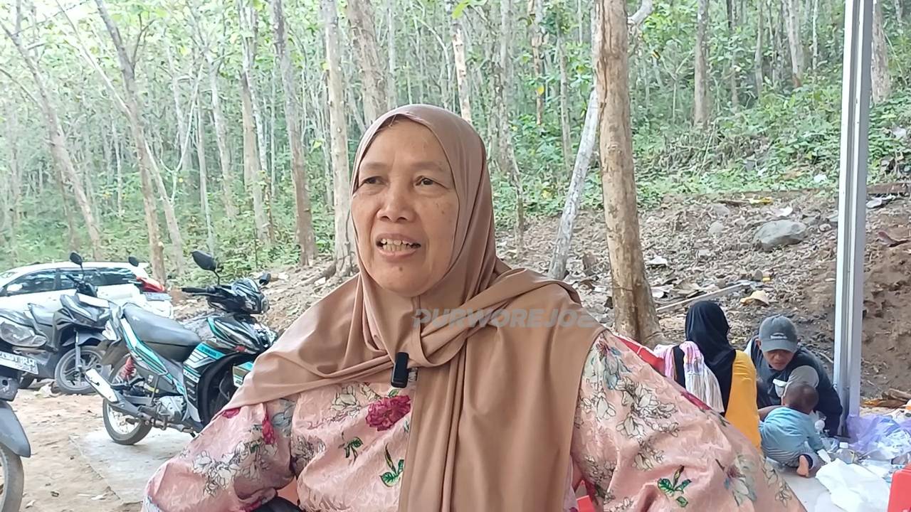 Hj Siti Srimulati (Hj Siti Sudar)