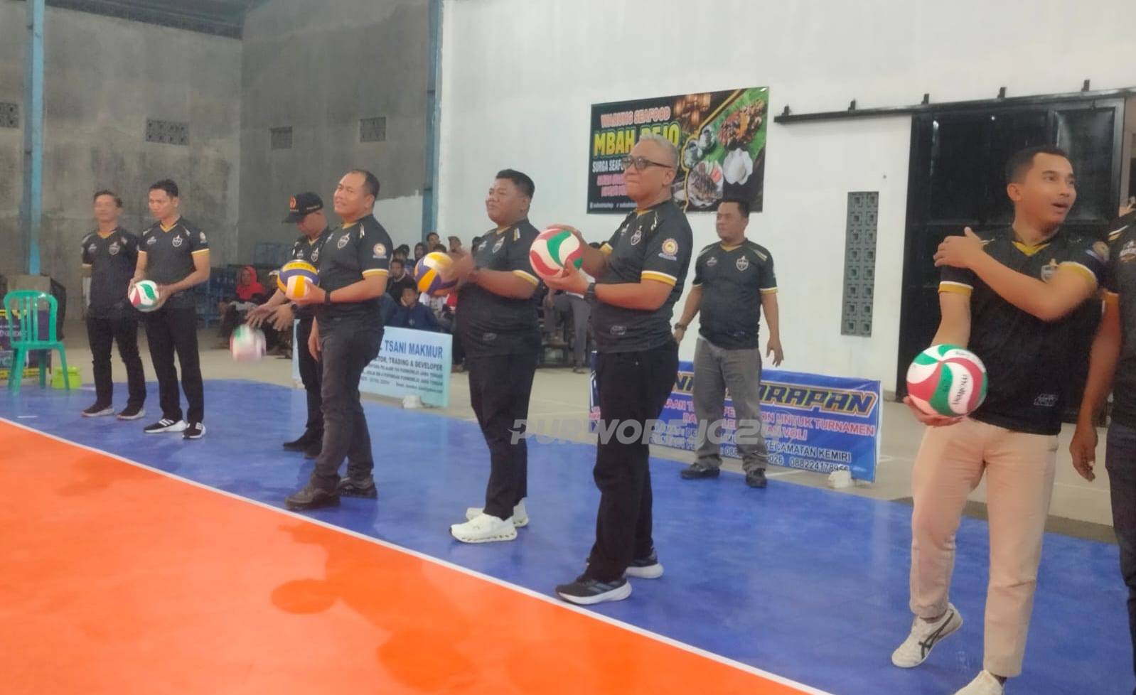 Servis perdana oleh Asisten Bupati Purworejo dan Forkompimda sebagai tanda dimulainya Kapolres Cup Purworejo 2026