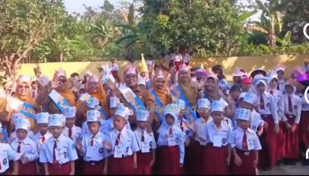 Foto bersama siswa baru