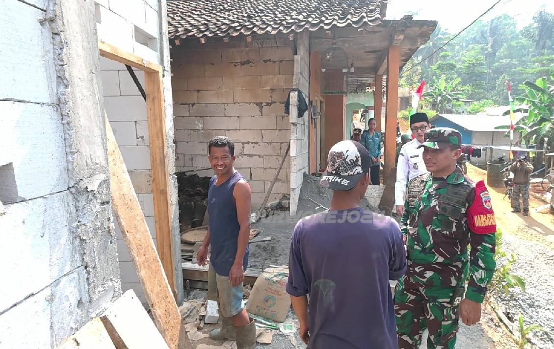Rehab rumah warga