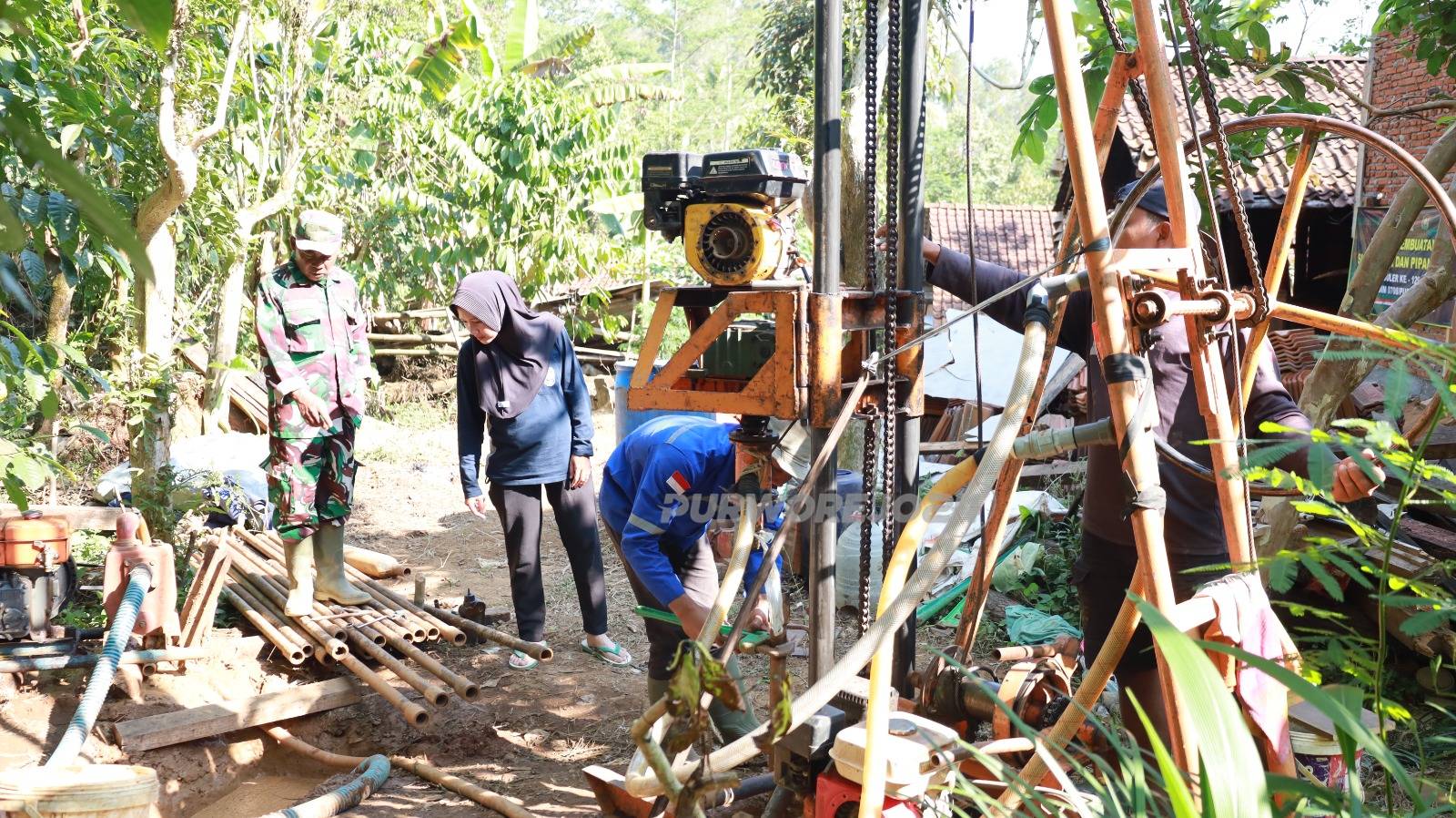 Proses pengeboran sumur bor