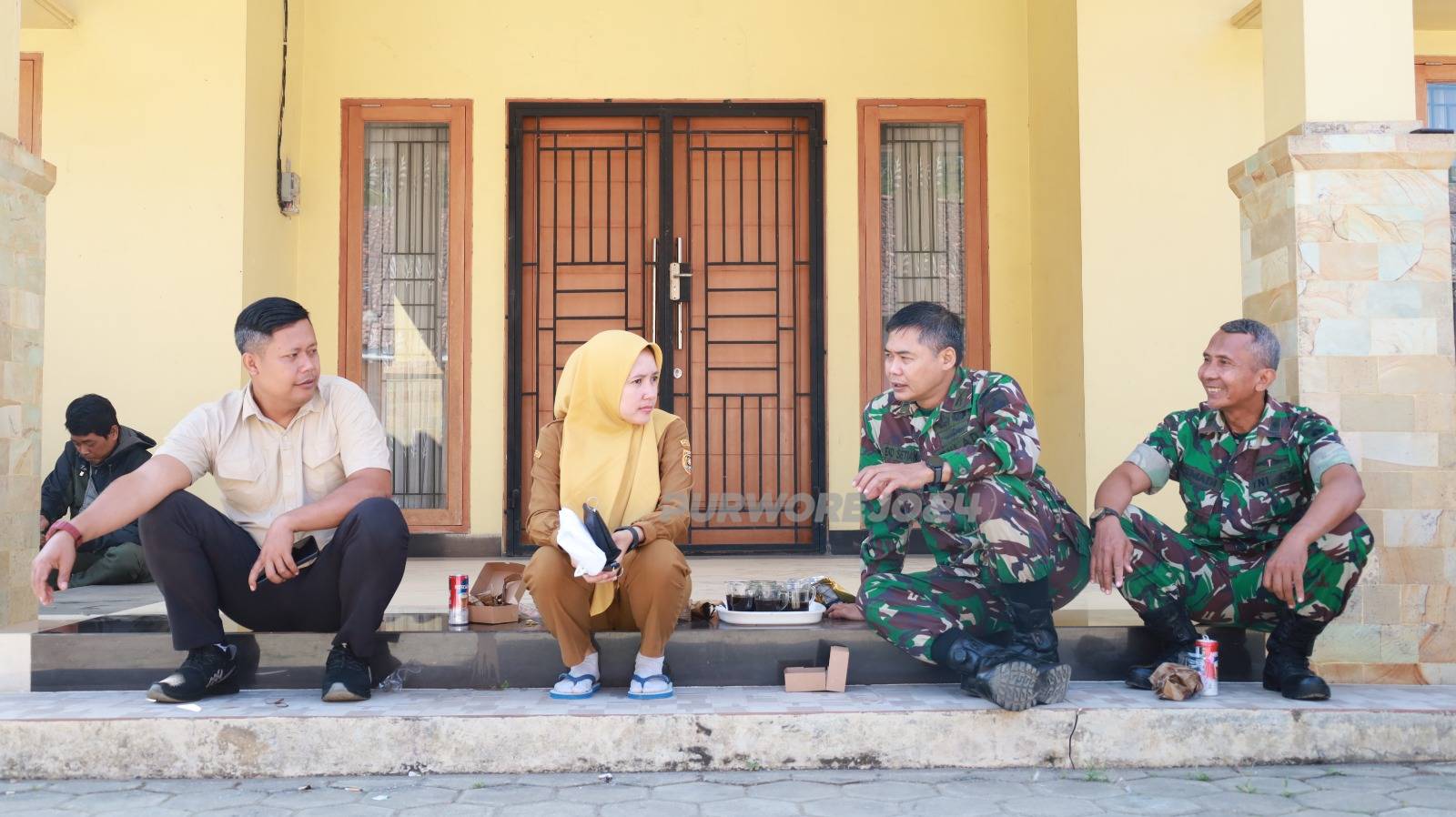 Pemdes dan Koramil Bruno saling koordinasi terkait giat TMMD
