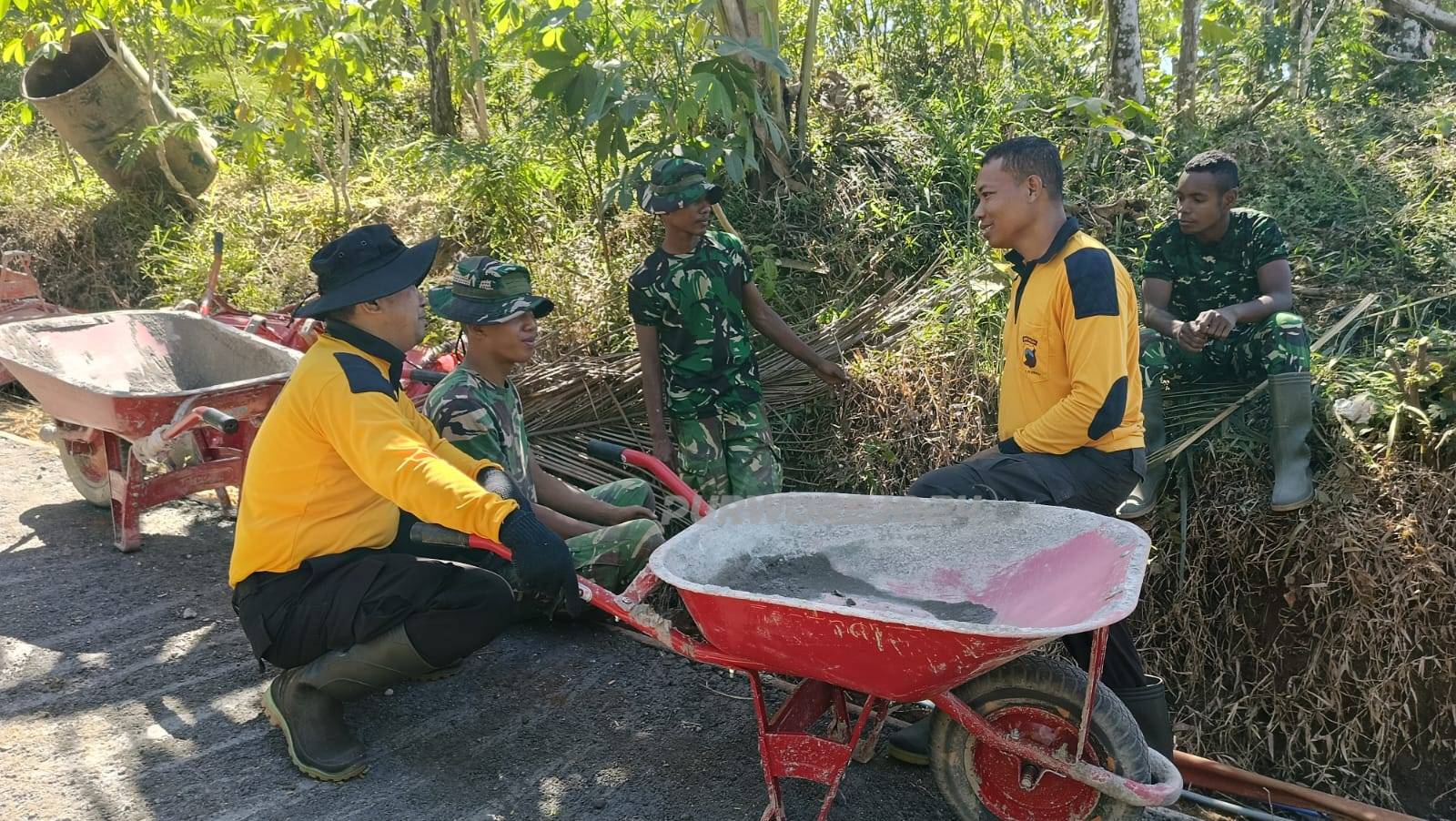 Kebersamaan dalam giat TMMD
