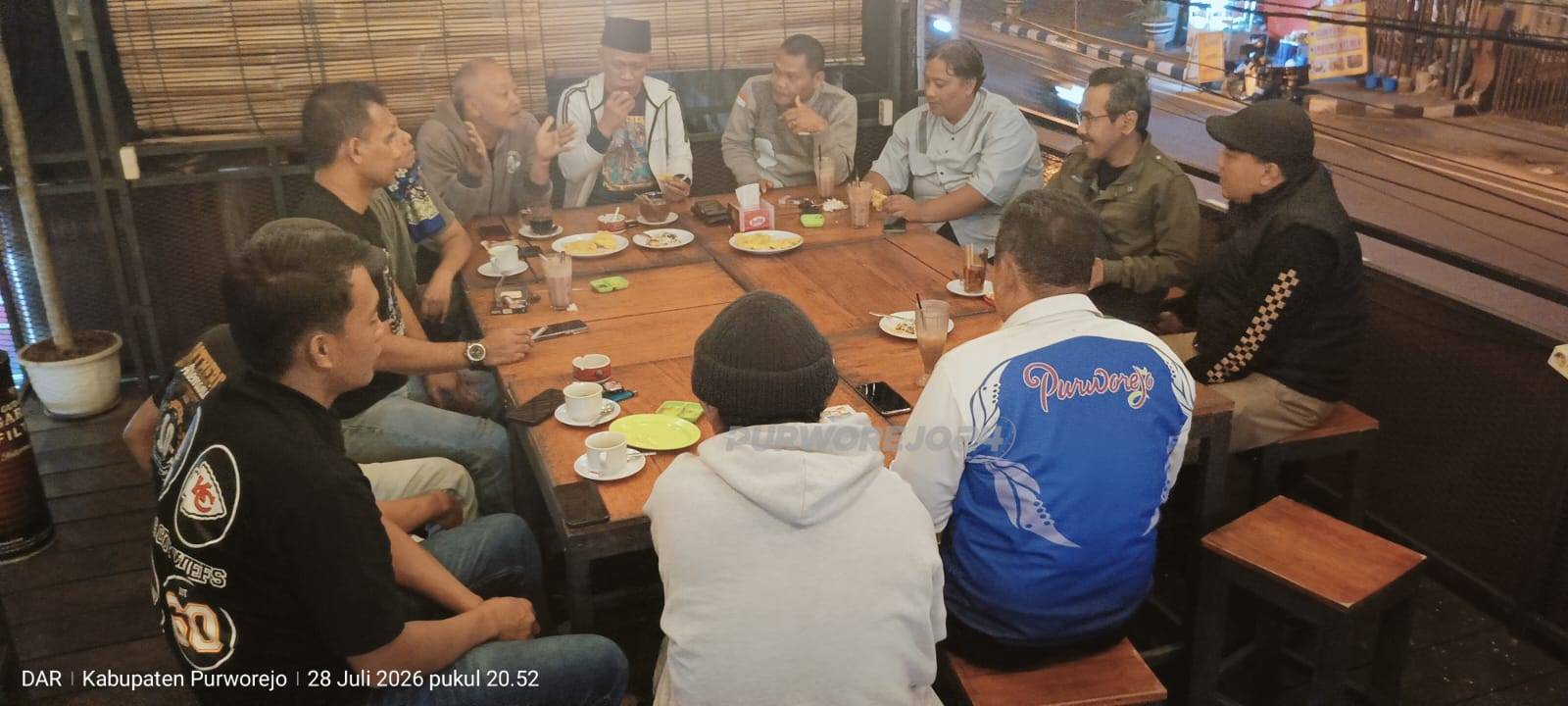 Saat relawan Yuli-Dion menggelar silaturahmi bersama