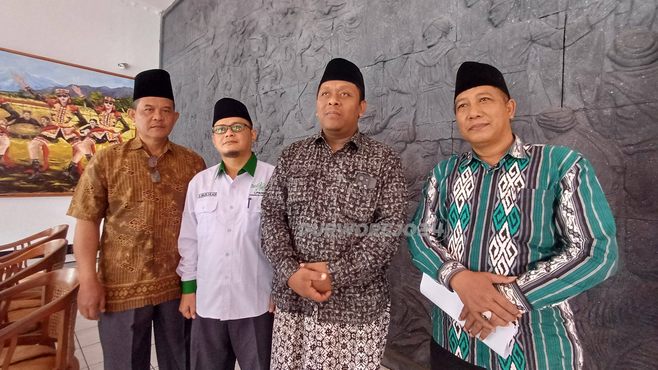 Ketua Tanfidziyah PCNU Kabupaten Purworejo Muhammad Haekal, S.Pd.I. bersama jajaran