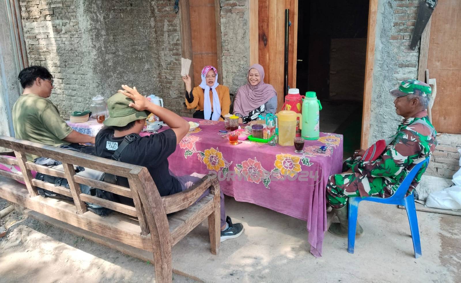 Saat menyambangi rumah warga
