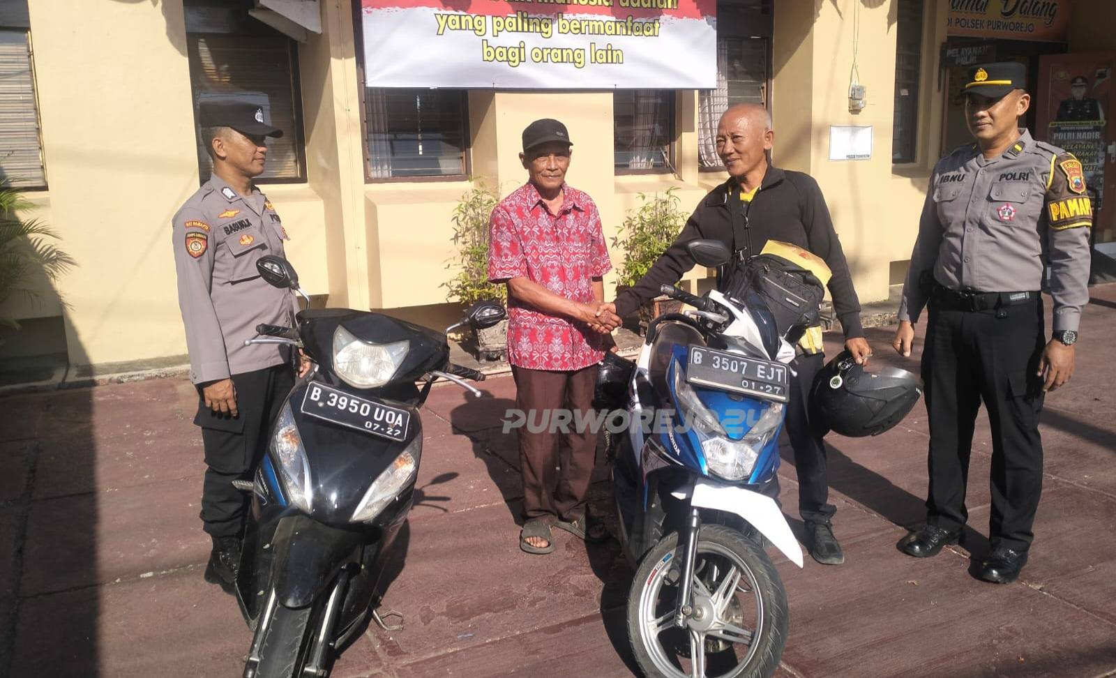 Kesalahpahaman, kedua warga saling menukarkan motor yang tertukar atau salah ambil