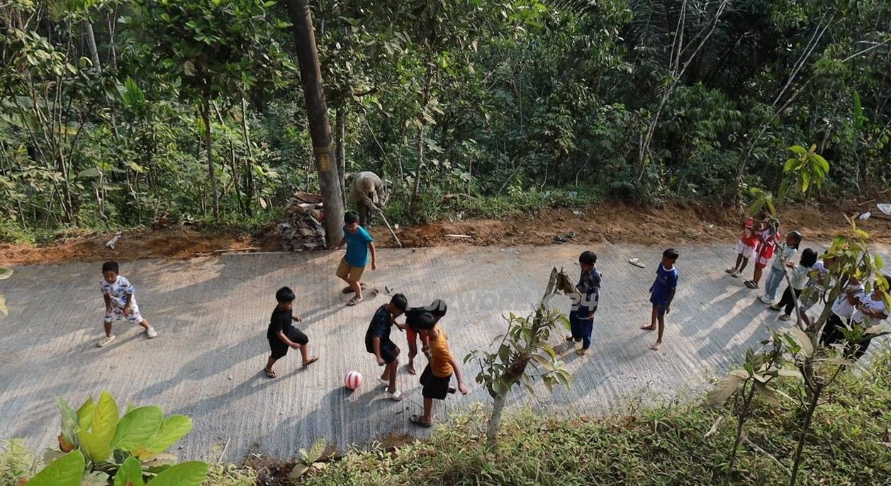 Jalan desa hasil giat TMMD