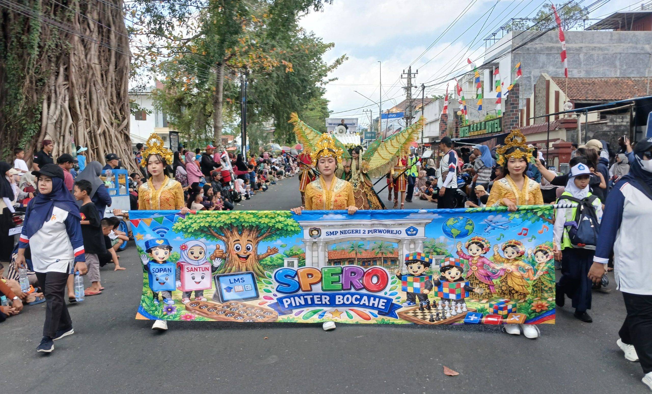Peserta karnaval SMP Negeri 2 Purworejo