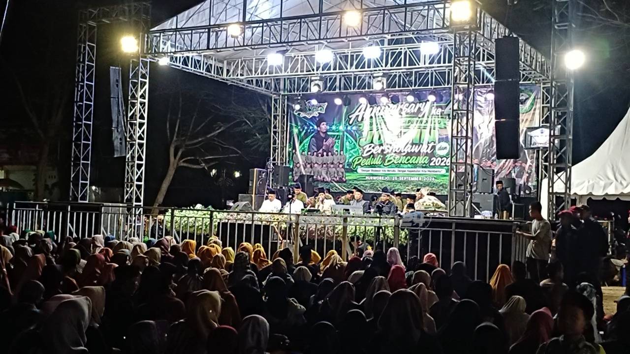 Suasana kegiatan sholawatan bersama Santri Kendil