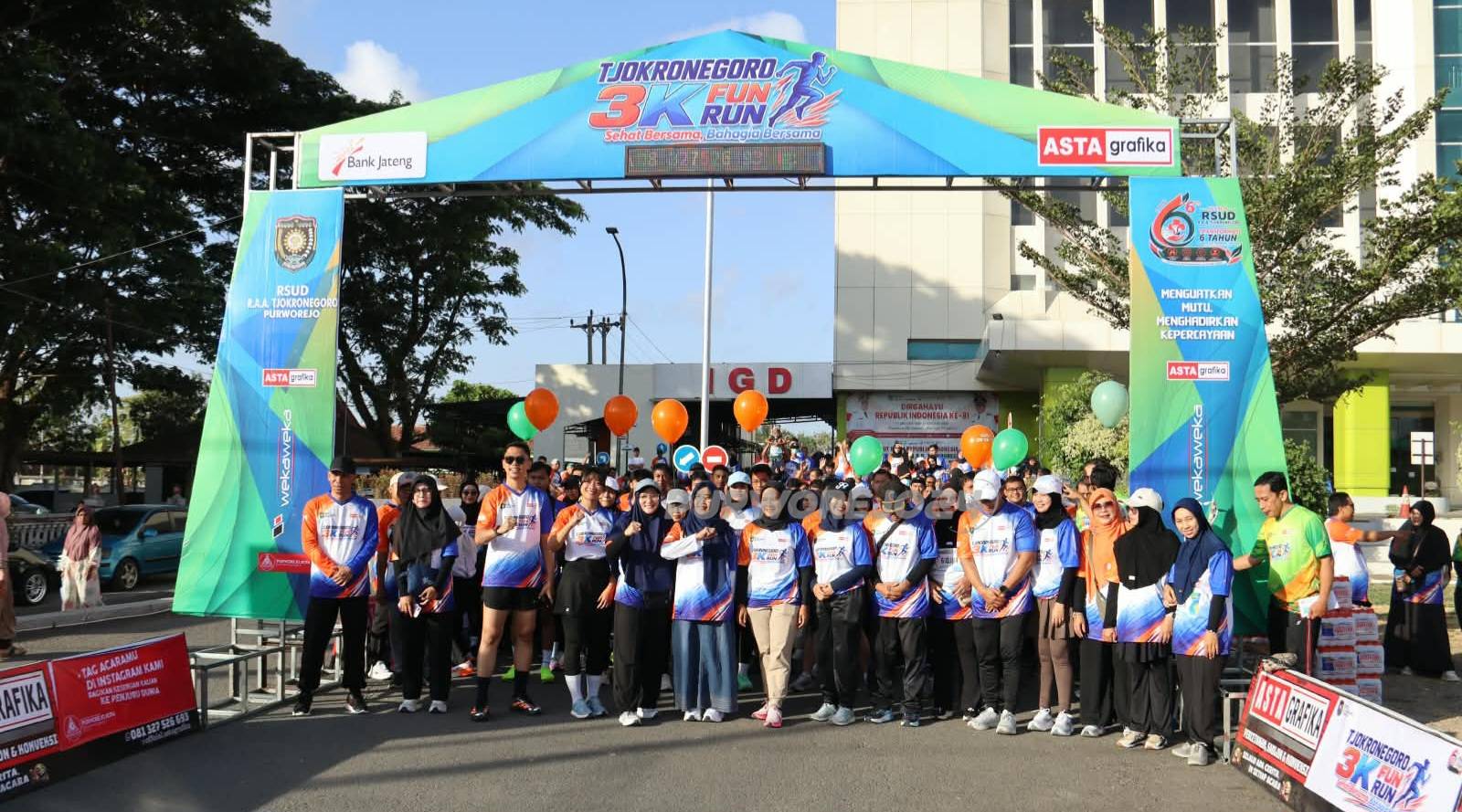 Foto bersama kegiatan fun run