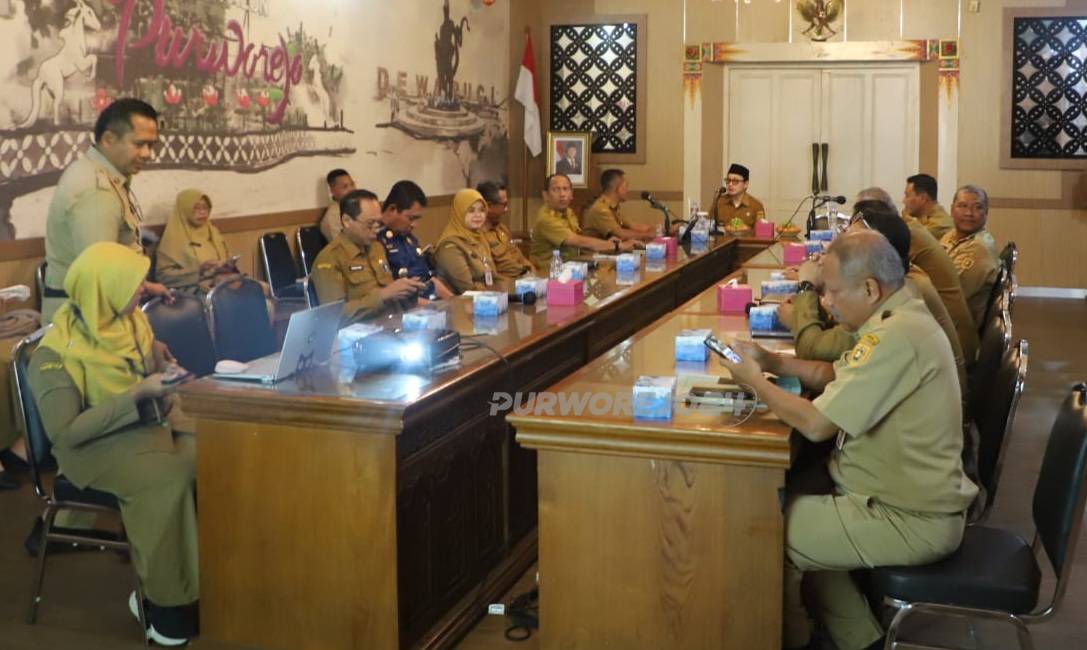 Saat rapat