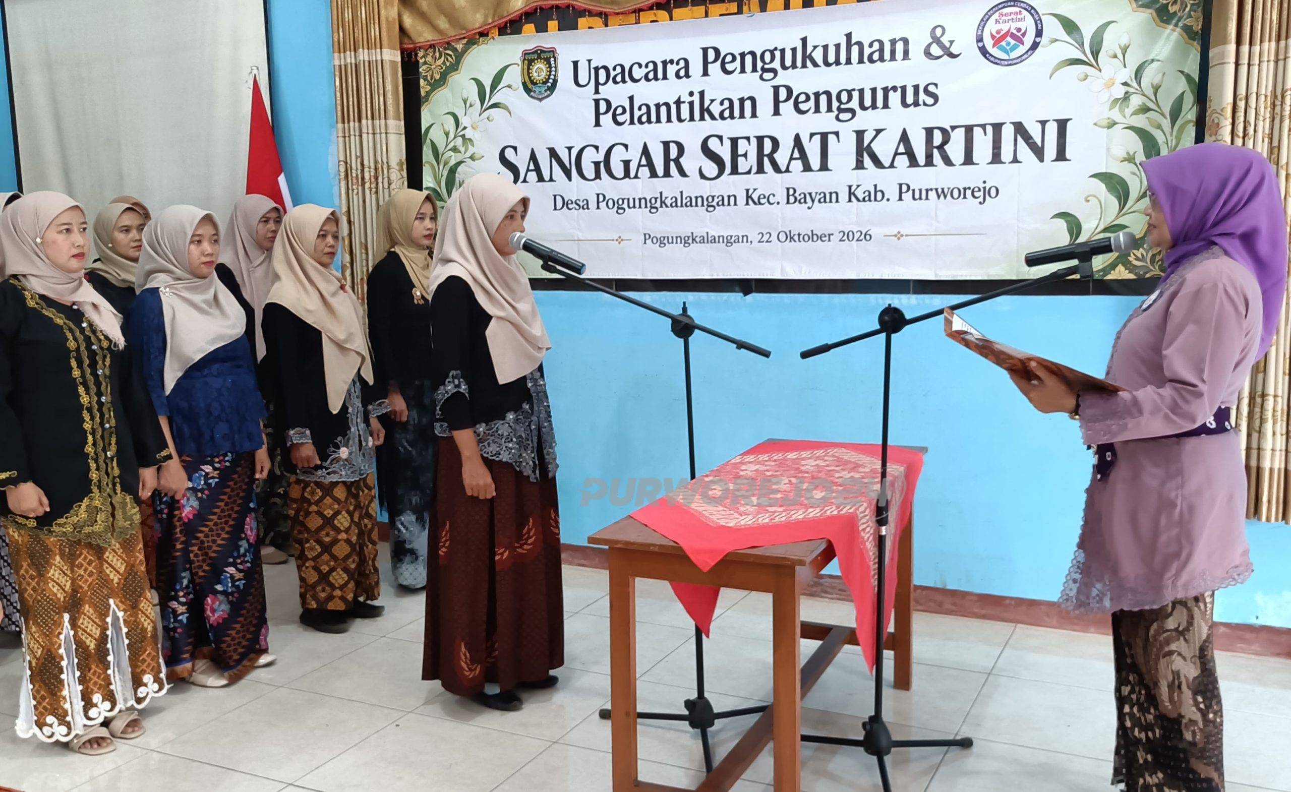 Prosesi pelantikan dan pengukuhan Sanggar Serat Kartini Pogungkalangan